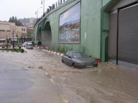 Tizi-Ouzou (Kabylie) :Rond-point du 20 Avril 1980