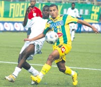 Eliminatoires de la Champion�s league / JSK 2 - Coton Sport 0  :  Une victoire au forceps