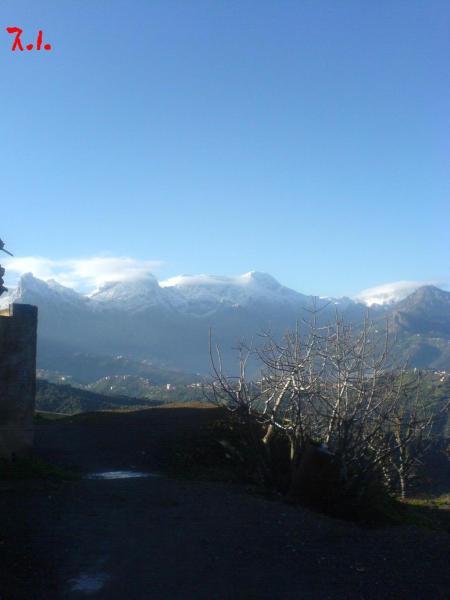 Adrar n Gerger  si Zawiya Ath chiekh di Tassaft...photos envoy�es par Gana Ouahioune...Tannemirt...