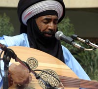 Vibrant hommage au chantre de la chanson targuie Othmane Baly � ILLIZI