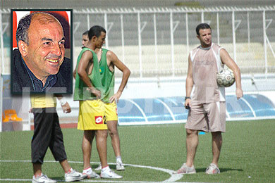 Division 1;Guy Roux l'a recommand�, Saib l'a propos� , Alain Michel : �Sportivement, la JSK est int�ressante�