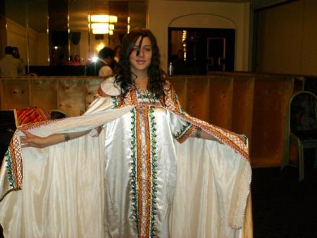 Montr�al : D�fil� de mode de tenues kabyles.